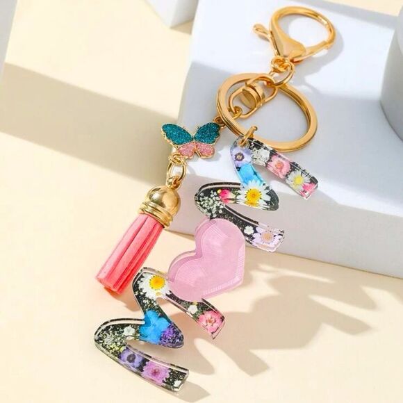 Letter & Tassel Mom Appreciation Keychain - Picture 1 of 4